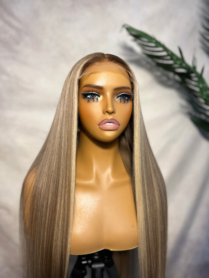 24 Inches "Abby" 5X5 HD Lace Blonde Highlight Wig | 250% Density
